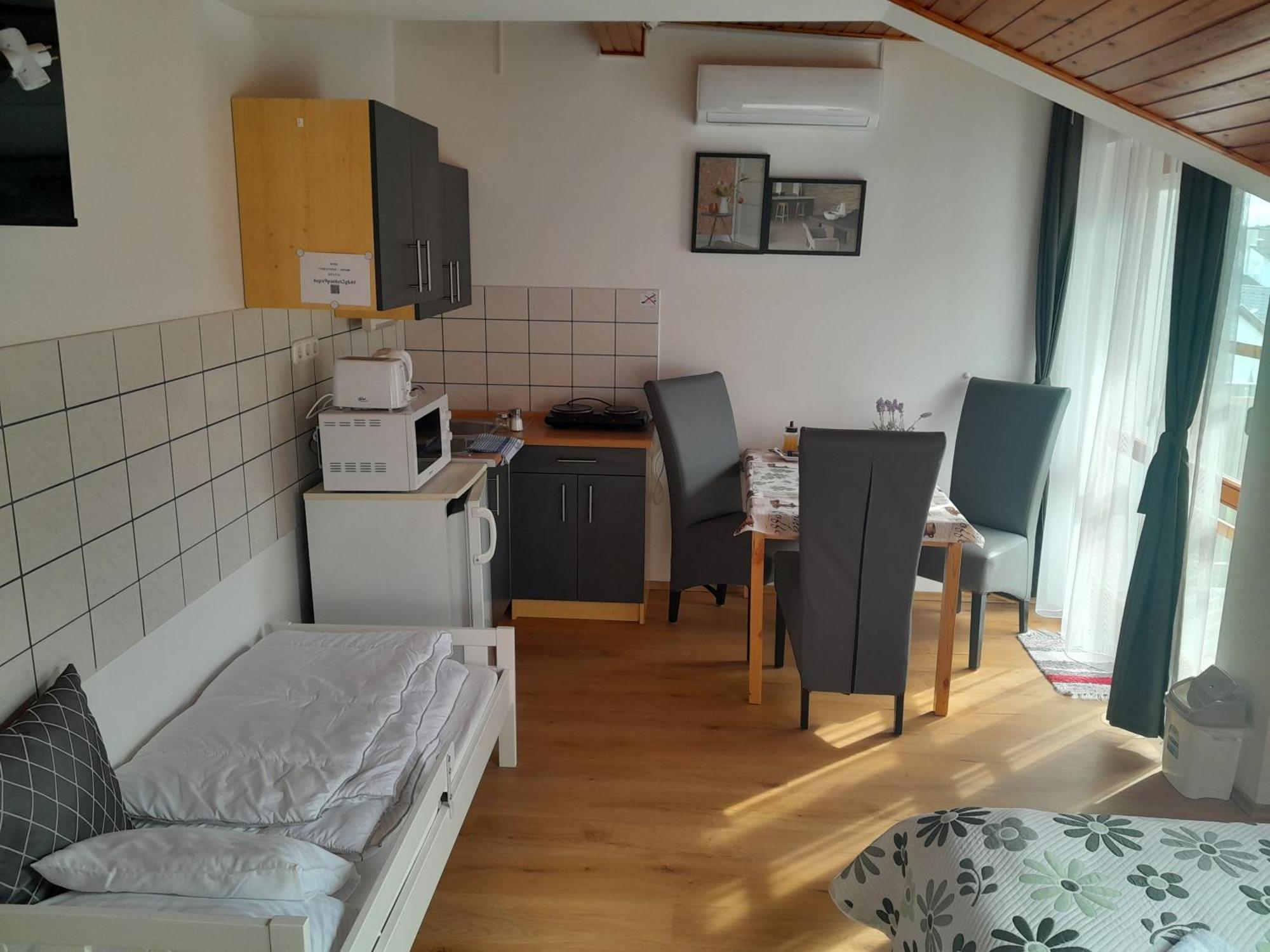 Nyirfa Apartmanhaz Залакарош Экстерьер фото